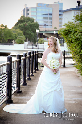 Best Courtyard Lake Lucerne - IW Phillips House Wedding Photos - Sandra Johnson (SJFoto.com)